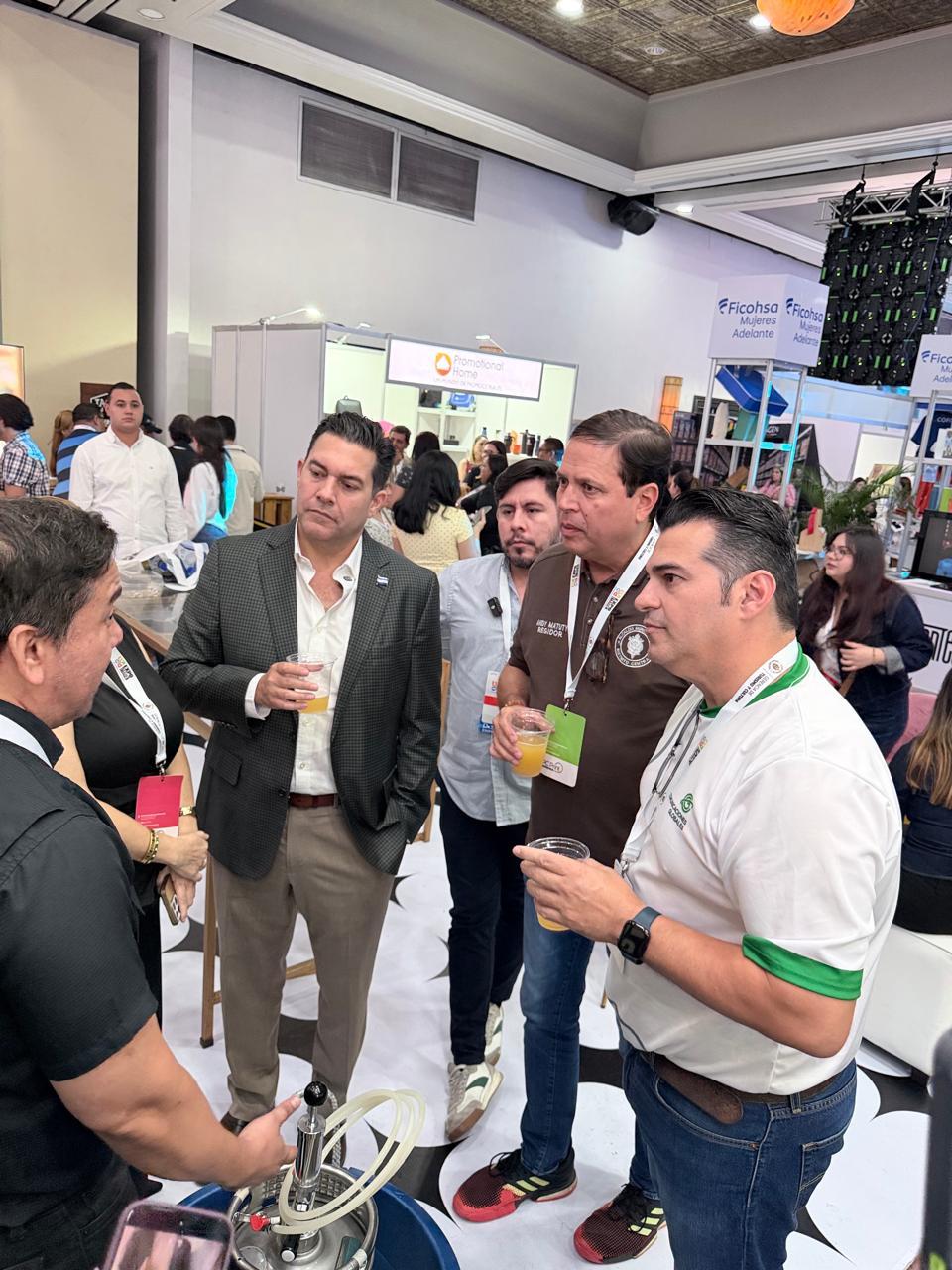 Encuentro de negocios y networking entre directivos y patrocinadores en Expo Imagen 2026